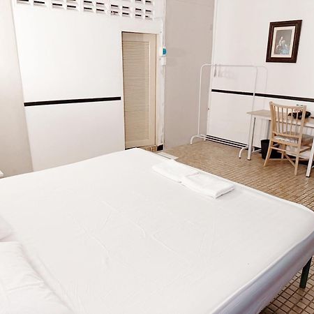 Toss Inn Хатъяй Экстерьер фото